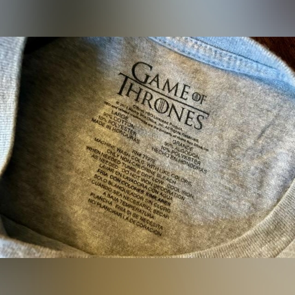 Game of Thrones T-Shirt House Stark Winter Is Coming - Picture 3 of 5